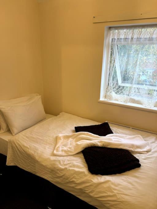 Spacious City Centre Home Near Hospital & M5 Worcester Exteriör bild